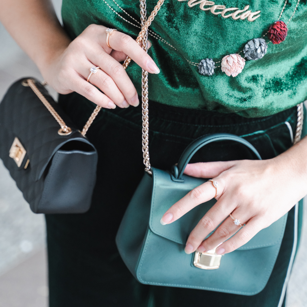 Mini Bags Continue to Attract Fashion Enthusiasts