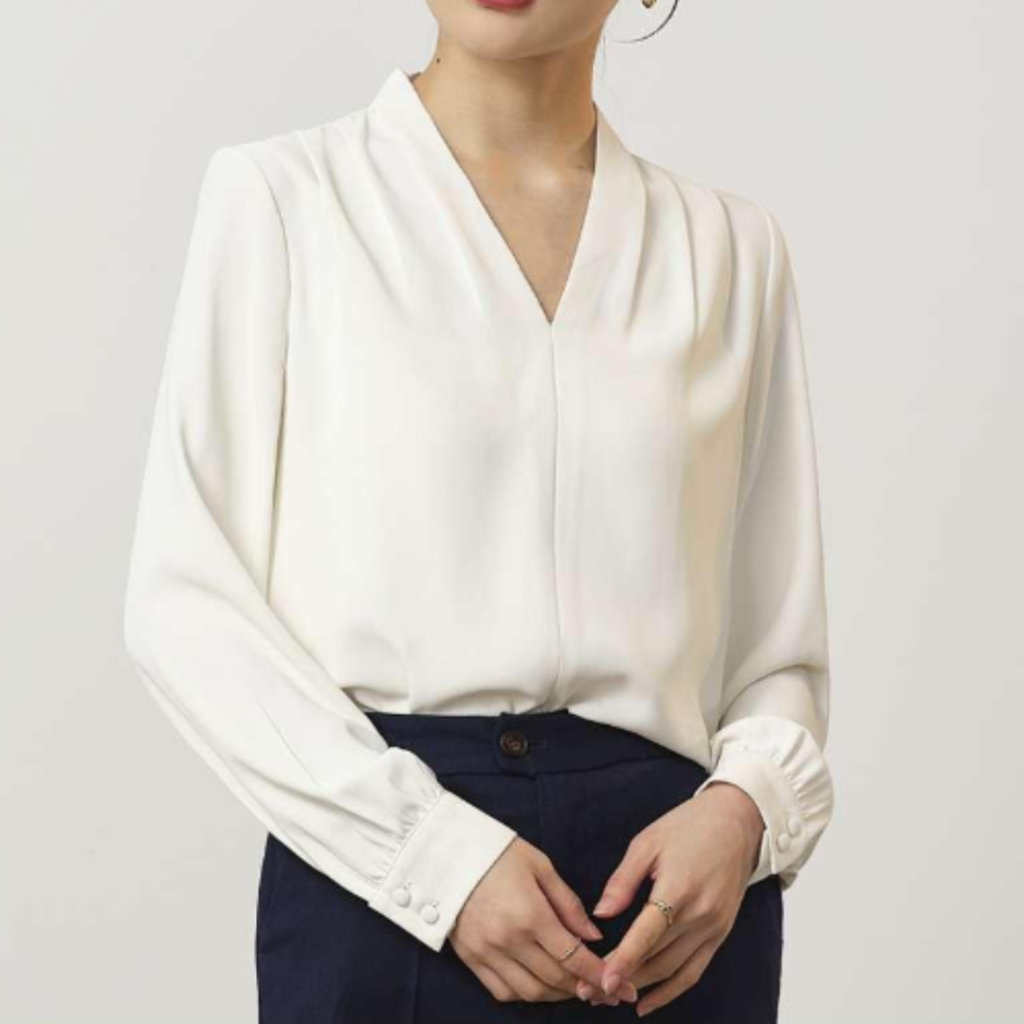 Best Necklines for Different Shoulder Widths